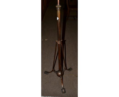 A copper standard lamp 