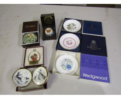 Wedgwood and Royal Worchester dishes and enamel trinket boxes etc&nbsp;