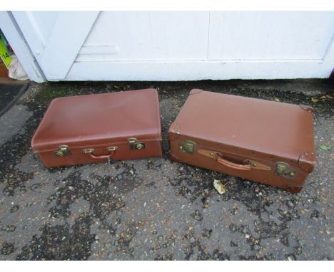 2 Vintage suitcases&nbsp;