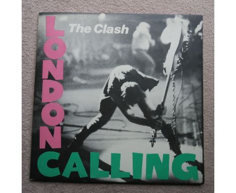 The Clash – London Calling 1st UK Pressing with Lyric InnersLabel: CBS – CBS CLASH 3, CBS – S CBS CLASH 3The vinyls are in Ex