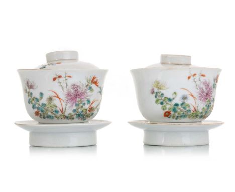PAIR OF CHINESE PORCELAIN LIDDED BOWLS, LATE 19TH / EARLY 20TH CENTURY each decorated with flowers, with seal mark to lid and