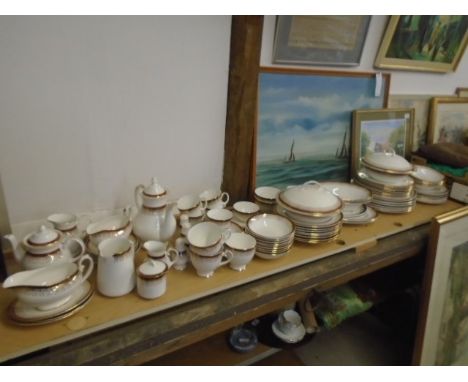Royal Grafton fine bone china "Majestic" dinner service incl coffee service, tea service, lidded tureens, serving platters, c