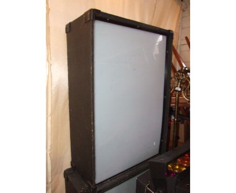 Disco Equipment Speakers , 5 sound to light converter units, 3 reels of cable etc ( whats in the photos is whats included. )