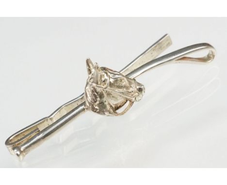 Silver equestrian tie pin in the form of a horse head and whip, Birmingham hallmark, maker RJS