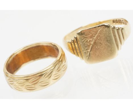 Two 9ct gold rings to include a unengraved signet ring with stepped shoulders (hallmarked Birmingham 1977, size R), together 
