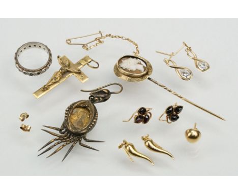 Group of jewellery to include a Victorian carved shell cameo stick pin (unmarked) together with a pair of garnet cluster earr