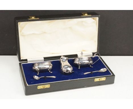 Silver cruet set consisting of mustard pot, table salt and pepper pot. Hallmarked London 1972, A Chick &amp; Sons. In fitted 