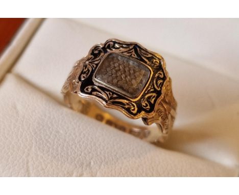 1864 Antique 9ct Gold Mourning Ring, size K &amp; 2.6g