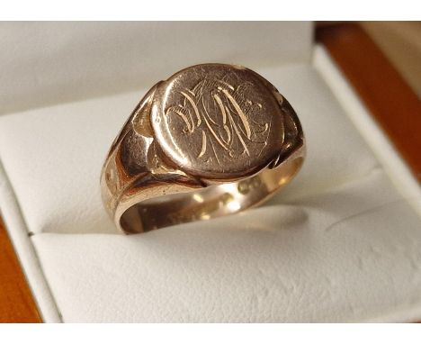 9ct Gold Signet Ring, size R+0.5 &amp; 3.7g