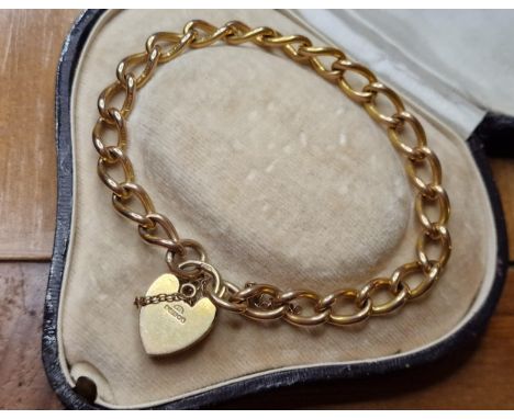 9ct Gold Padlock Gate Bracelet - 17.2g