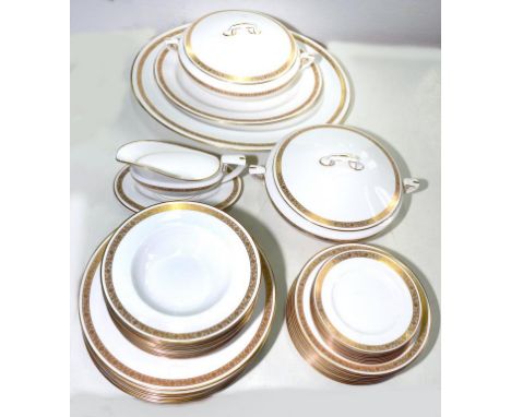 A ROYAL WORCESTER GOLDEN ANNIVERSARY PATTERN DINNER SERVICE PRINTED MARK LATE 20TH CENTURY 