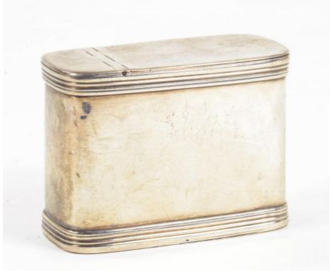 A CONTINENTAL SILVER SNUFF BOX OF STRAIGHT BANDED OBLONG FORM WITH INTEGRAL HINGE TO THE LID 4CM H MAKER'S AND CONTROL MARKS 