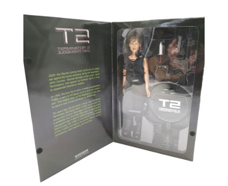 Sideshow Collectibles Terminator 2 Judgement Day Sarah Connor 1:6 Scale Collectible Figure. Mint within Excellent Packaging