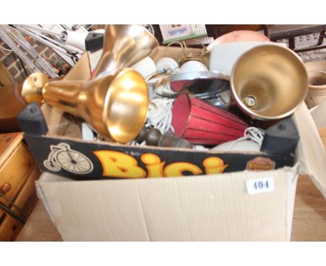 Collection of assorted light fittings 