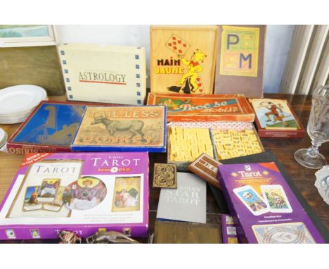 Collection of vintage games to include tarot reading, Mahjong &amp; others