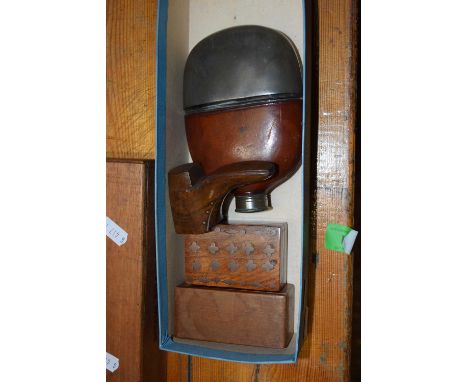 A box of mixed items to include a leather mounted hip flask, shoe shaped snuff box (lacking lid) and small wooden boxes