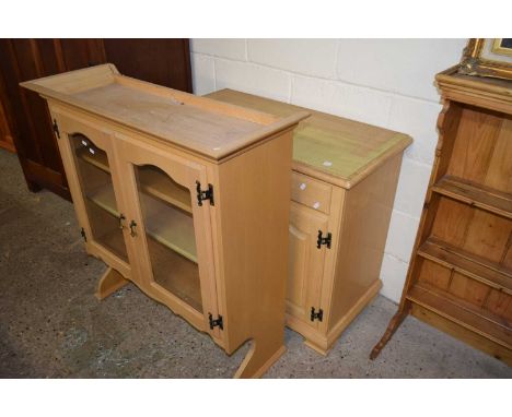 Modern light wood finish kitchen dresser