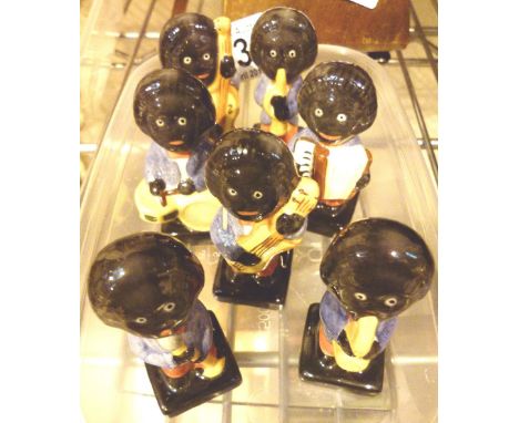 Seven Robinsons style Carltonware golly musician figures 