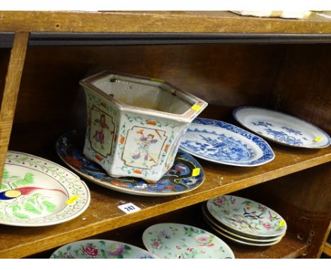 Oriental planter and four Oriental decorated plates
