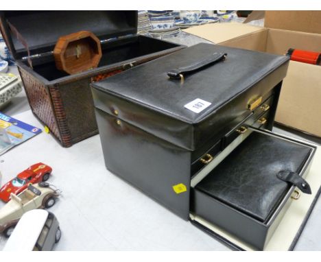 Excellent black leather effect multi-compartmented jewellery box, similar sized wooden box and a tea caddy shaped box