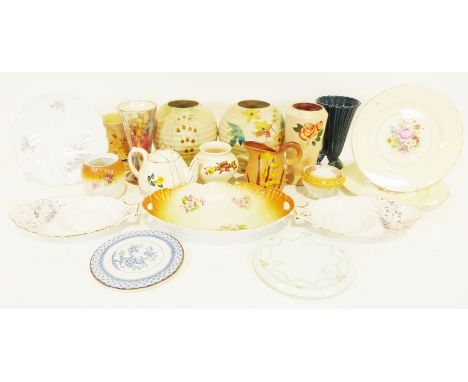 Quantity of assorted ceramics&nbsp;to include Hammersley, various ribbon plates (lacking ribbons), vases, teapots, etc (3 box