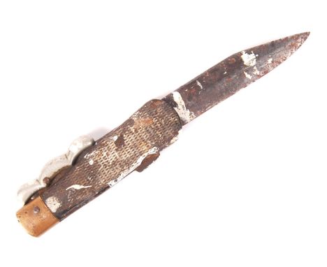 A rare c1900 late Victorian / Edwardian folding Bowie hunting / fighting knife / dagger. Well engineered, with moving locking