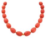Collier aus Edelkoralle mit Goldzwischenteilen,