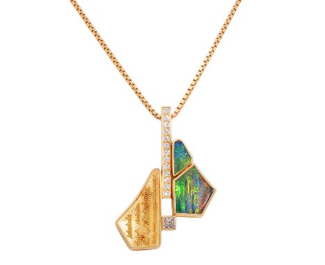 UNIKAT Anhänger mit 2 feinen Boulderopalen und Diamanten, davon 13 Brillanten zus. ca. 0,28 ct, gute Farbe und Reinheit und 1