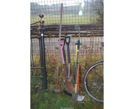 Garden tools, spades, edgers, etc.