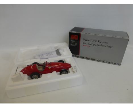 CMC - Ferrari 500 F2 (1953) Der Doppelweltmeister Model 1:18 scale, boxed, in mint condition.