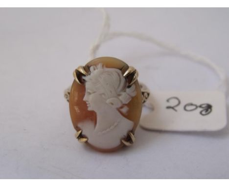 9ct mounted shell cameo ring  approx size N        