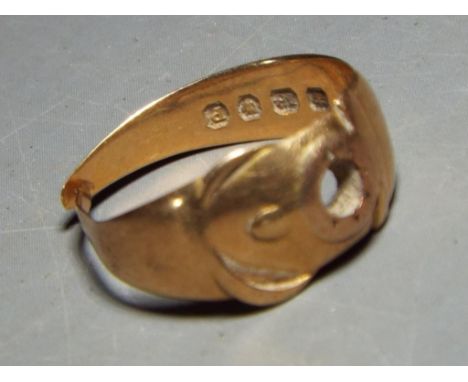 18 ct - an 18 carat scrap gold ring, approximate weight 4.3 grams.