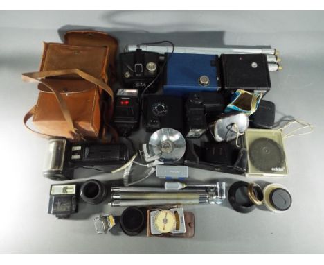 Photography - a collection of vintage box cameras to include a Blue Portrait Brownie No2 camera, Brownie Special 620, also in
