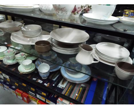 Pool Pottery - 27 pieces of ceramic table ware by Pool pottery, to include dinner plates, side plates, tureen and similar. 