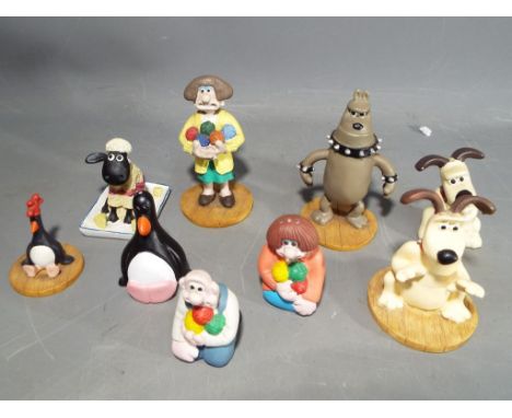 Wallis and Gromit - a quantity of Wallis and Gromit ceramic ornaments to include Wallis and Gromit salt and pepper sets.