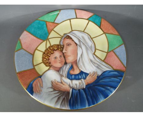 Wedgwood hand painted ceramic plaque/ornamental plate measuring approximately 33 cm diameter.