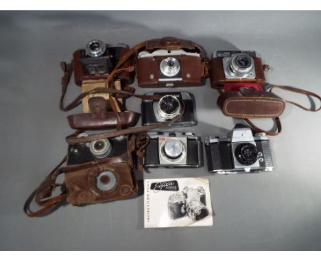 Photography - a good mixed lot of vintage cameras to include Praktica, Ilford, Zeiss, Ikon, Purma Plus and similar.