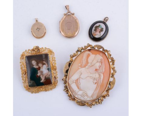 An miniature brooch/pendant, the rectangular panel depicting the Madonna &amp; Child, within a filigree frame, catch stamped 