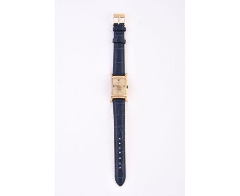 Gruen, Curvex, Gold filled wrist watch, no. G906708   Movement: Manual wind, 17 jewels   Case: Gold filled case, snap case ba