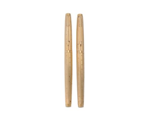 Parker, 75 Perle, a gold plated fountain pen and roller ball pen, the fountain pen with arrow clip, the medium nib stamped 58