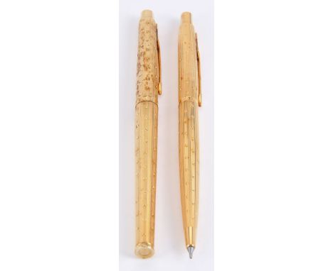 Parker, Classic Perle, a gold plated fountain pen and propelling pencil, the fountain pen cap with arrow clip, medium nib, ae