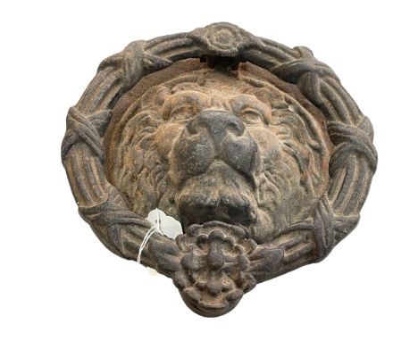Victorian cast iron lion mask door knocker, 23cm diameter.