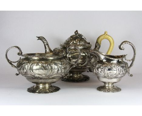 A superb heavy Georgian hallmarked silver 3 piece tea set with ivory handle to teapot. Hallmarked London circa 1818 maker IB