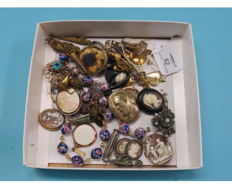 Victorian and later jewellery, to include various cameo brooches, eight pairs of various ear-drops, garnet dress ring, etc.