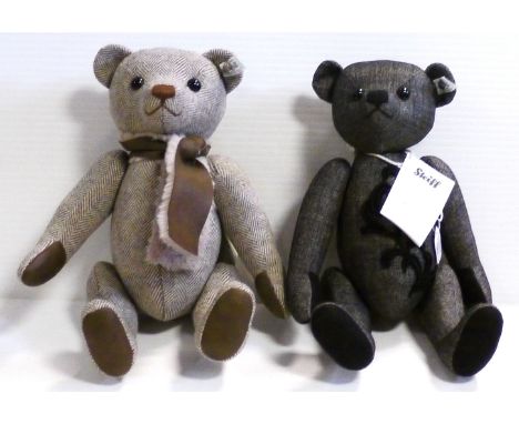 Steiff Collectors Club Teddy Bears, two white labelled Zauberwald bears, reference 025891, 2012, 116 of 2000, tweed wool fur,