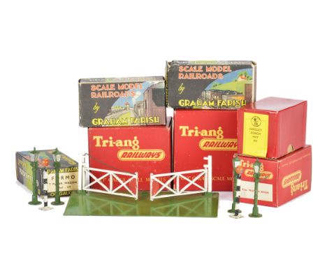 Master Models Hornby Dublo Trix Tri-ang and other 00 and 0 Gauge Station and Lineside Accessories, 00 Gauge, MM Wicket Gate a