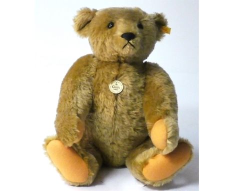 Steiff Teddy Bear, yellow label, no. 000256 'Classic' Teddy Bear based on designs from 1906, golden mohair with pink felt pad