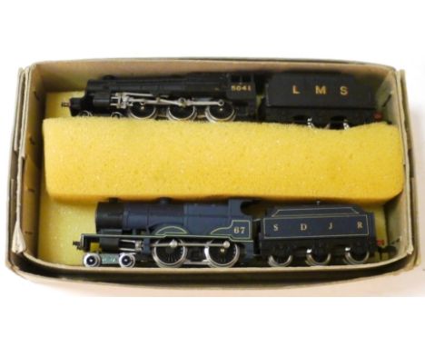 Two N Gauge Steam Locomotives and Tenders by Graham Farish, comprising LMS black five no 5041 in LMS black, and SDJR 'compoun