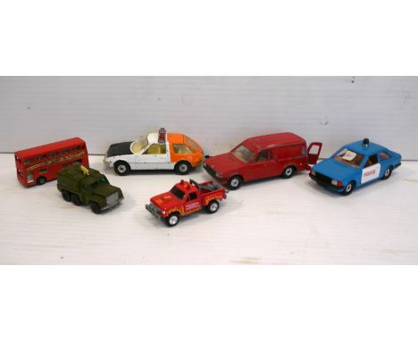 Loose Diecast, large quantity of buses, cars, aircraft, industrial and commercial vehicles, assorted scales, by a variety of 