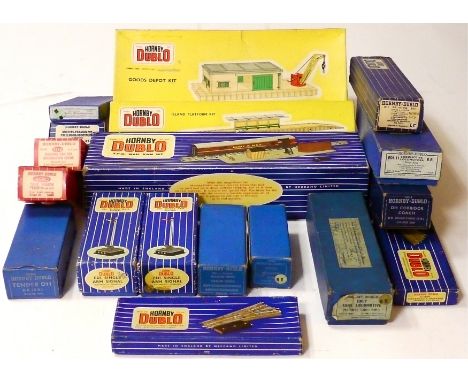 Hornby Dublo 00 Gauge  2 and 3-Rail Empty Boxes,  2-Rail, 5030 Island Platform, 5020 Goods Depot, 4318 Packing Van and 4680 T